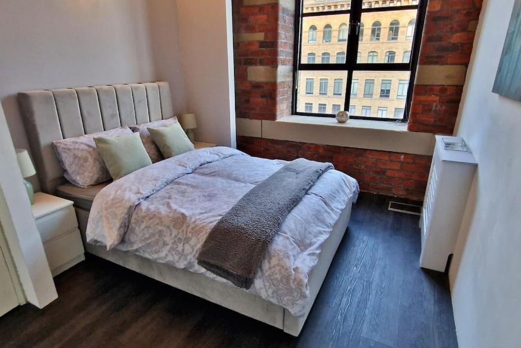 Modern 1 Bed With Secure Gated Parking Bradford (West Yorkshire)